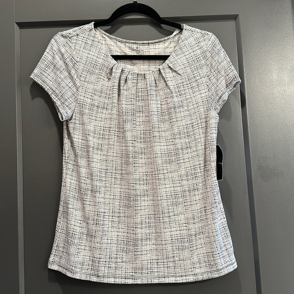 Worthington Medium Petite Black and White Blouse